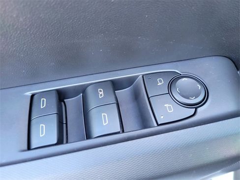 Used 2023 Chevrolet Colorado Trail Boss w/ Advanced Trailering Package image 18