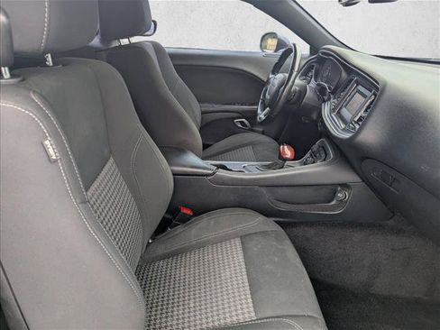 Used 2016 Dodge Challenger R/T w/ Blacktop Package RWD image 27