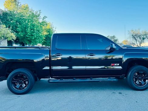 Used 2017 Chevrolet Silverado 1500 LTZ Z71 w/ LTZ Plus Package AWD/4WD image 6