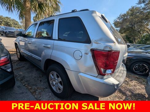 Used 2010 Jeep Grand Cherokee Laredo image 11