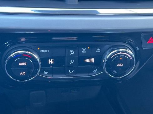 New 2026 Chevrolet Trax LT w/ Driver Confidence Package FWD image 17
