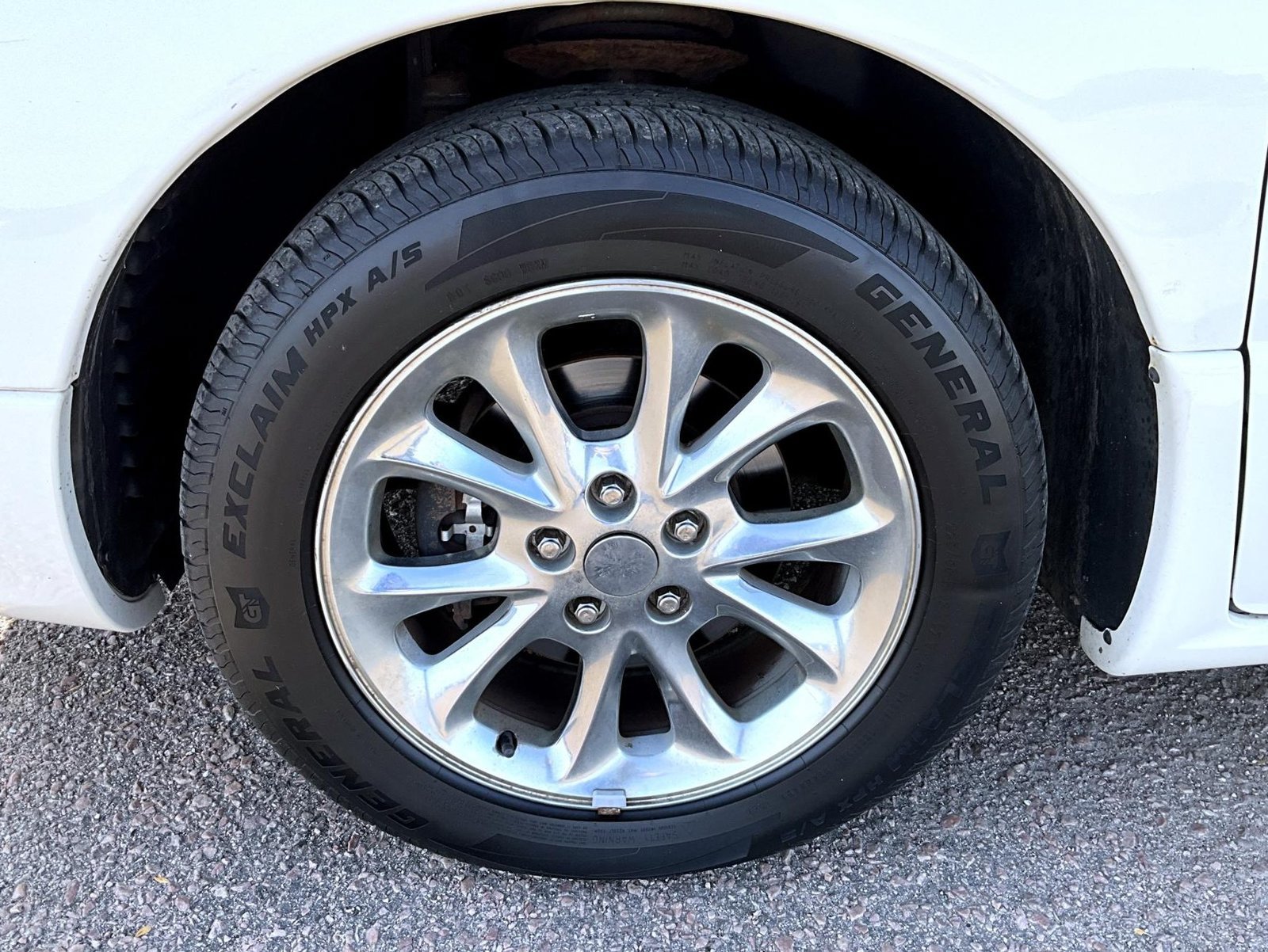 Used 1999 Chrysler LHS FWD image 23