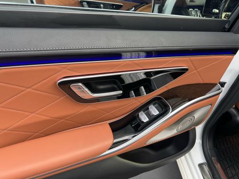 Used 2023 Mercedes-Benz S 580 4MATIC Sedan image 32