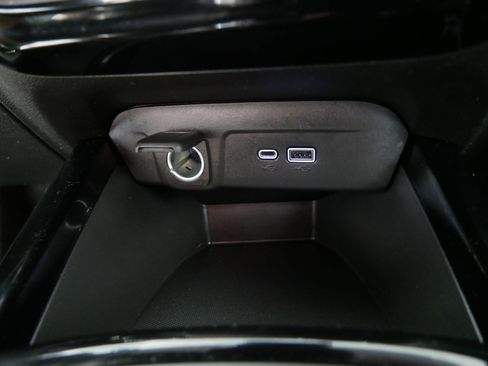 Used 2025 Chevrolet Trax ACTIV w/ Driver Confidence Package FWD image 30