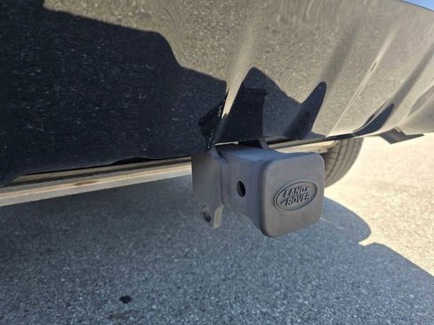 New 2023 Land Rover Discovery Sport SE R-Dynamic image 17