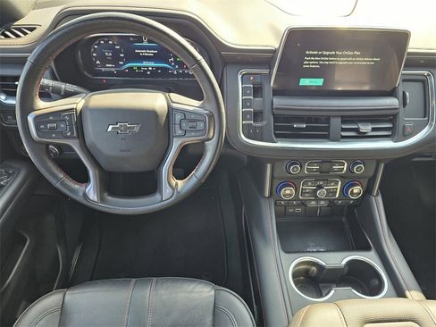 Used 2022 Chevrolet Suburban RST w/ Luxury Package image 18