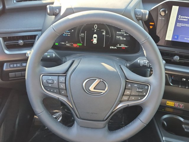 Used 2025 Lexus UX 300h FWD w/ Accessory Package (Z2) image 18
