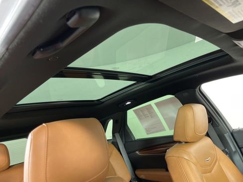 Used 2023 Cadillac XT5 Premium Luxury image 5