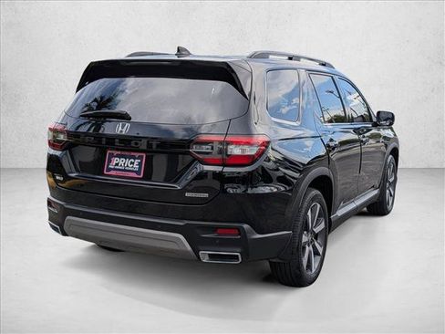 Certified 2024 Honda Pilot Touring image 5