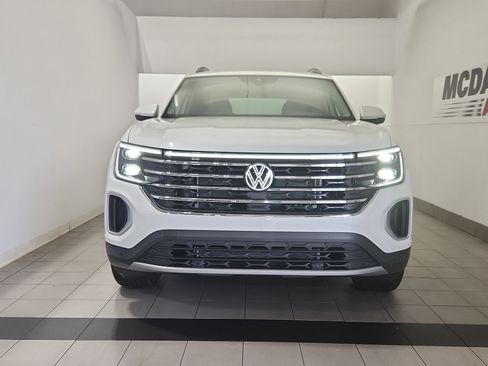 New 2026 Volkswagen Atlas SE FWD image 3