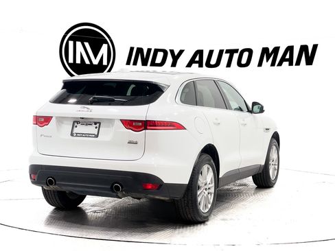 Used 2017 Jaguar F-PACE Prestige image 4