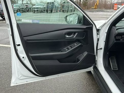 Used 2023 Honda Accord Sport image 8