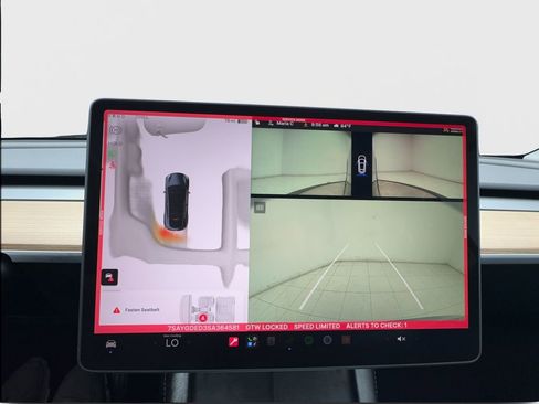 Used 2025 Tesla Model Y Long Range RWD image 46