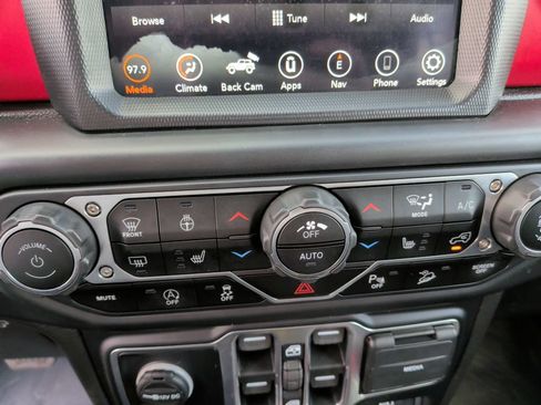 Used 2020 Jeep Wrangler Unlimited Rubicon AWD/4WD image 22