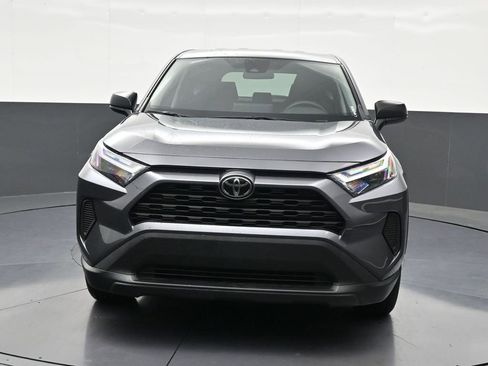 Used 2024 Toyota RAV4 LE image 9