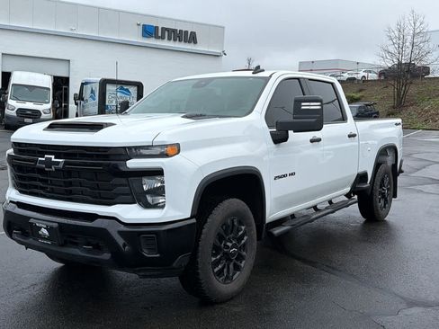Used 2025 Chevrolet Silverado 2500 Custom w/ Custom Convenience Package image 1