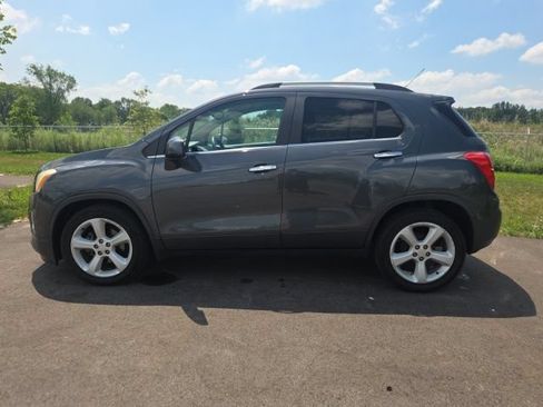 Used 2016 Chevrolet Trax LTZ FWD image 14