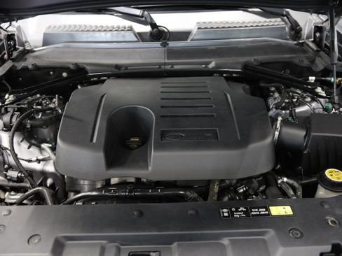 Used 2023 Land Rover Defender 110 X-Dynamic SE AWD/4WD image 41