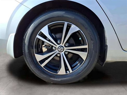 Used 2021 Nissan Sentra SV w/ Lighting Package image 19