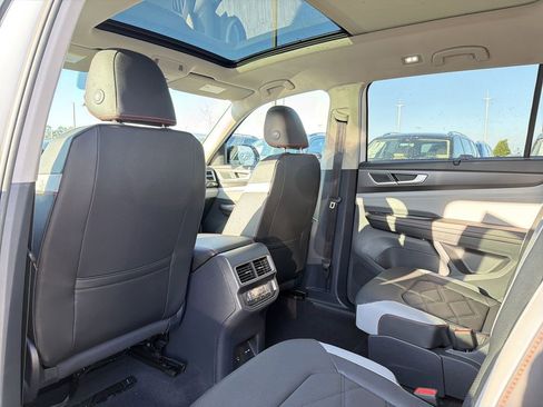 New 2026 Volkswagen Atlas Peak Edition AWD/4WD image 13