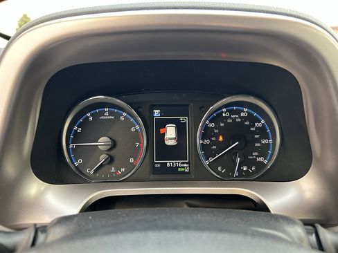 Certified 2018 Toyota RAV4 Limited image 25