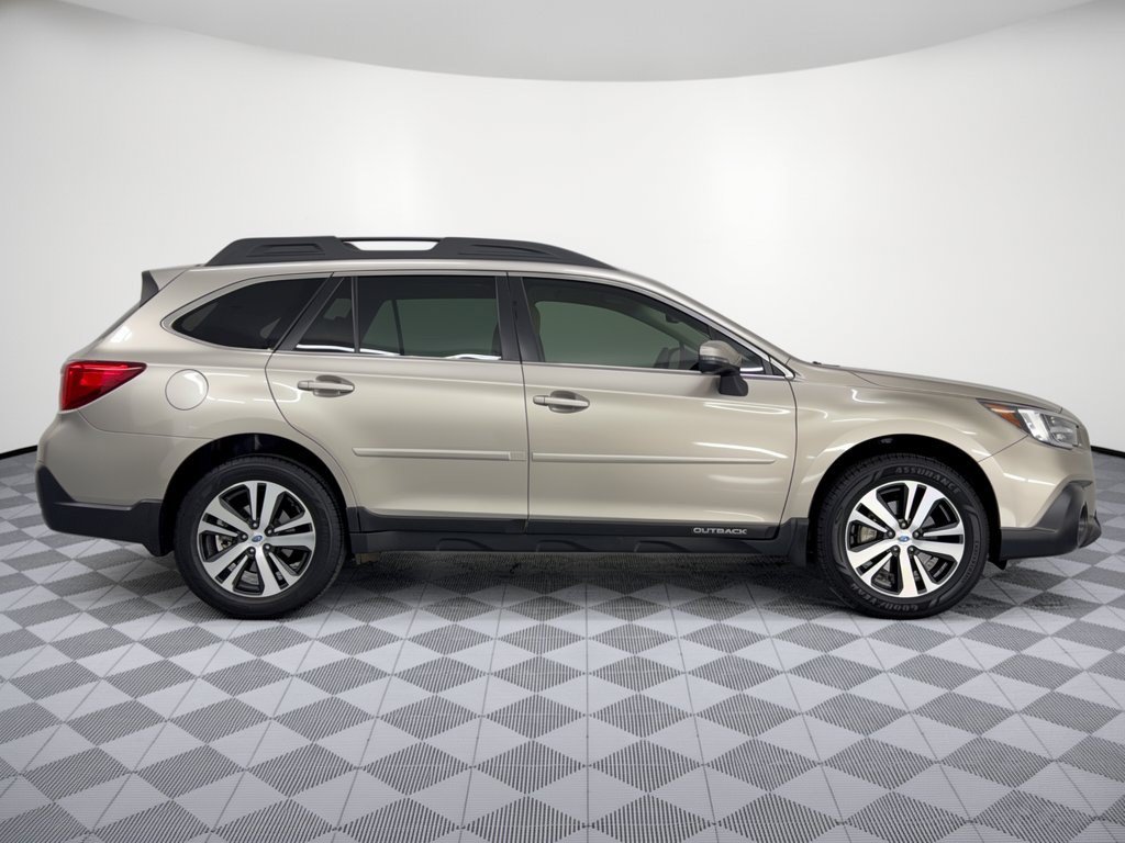 Used 2018 Subaru Outback 2.5i Limited AWD/4WD image 8