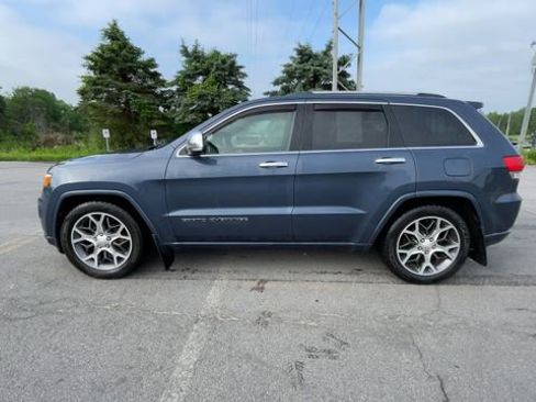 Used 2020 Jeep Grand Cherokee Overland AWD/4WD image 6