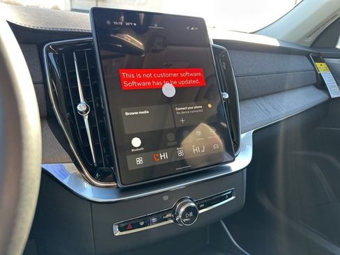 New 2026 Volvo XC90 B6 Ultra image 15