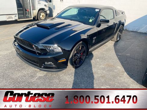 Used 2014 Ford Mustang GT Premium w/ Equipment Group 402A RWD image 1