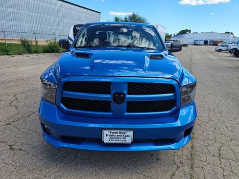 Used 2019 RAM 1500 Express w/ Express Value Package AWD/4WD image 2