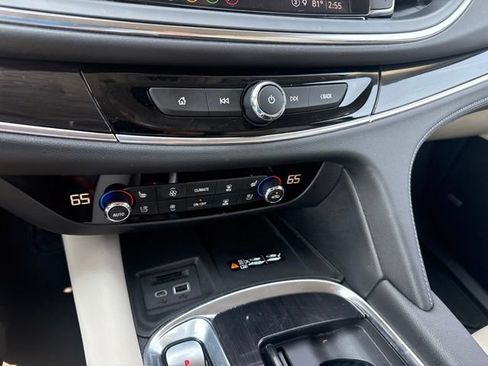 Used 2022 Buick Enclave Premium w/ Experience Buick Package AWD/4WD image 9