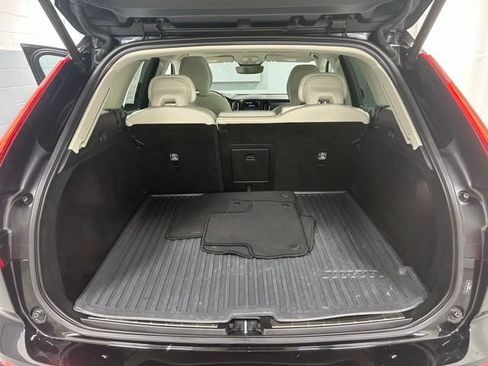Used 2023 Volvo XC60 B5 Plus w/ Climate Package AWD/4WD image 6