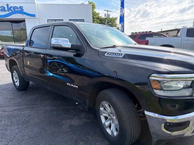Used 2023 RAM 1500 Laramie AWD/4WD image 2