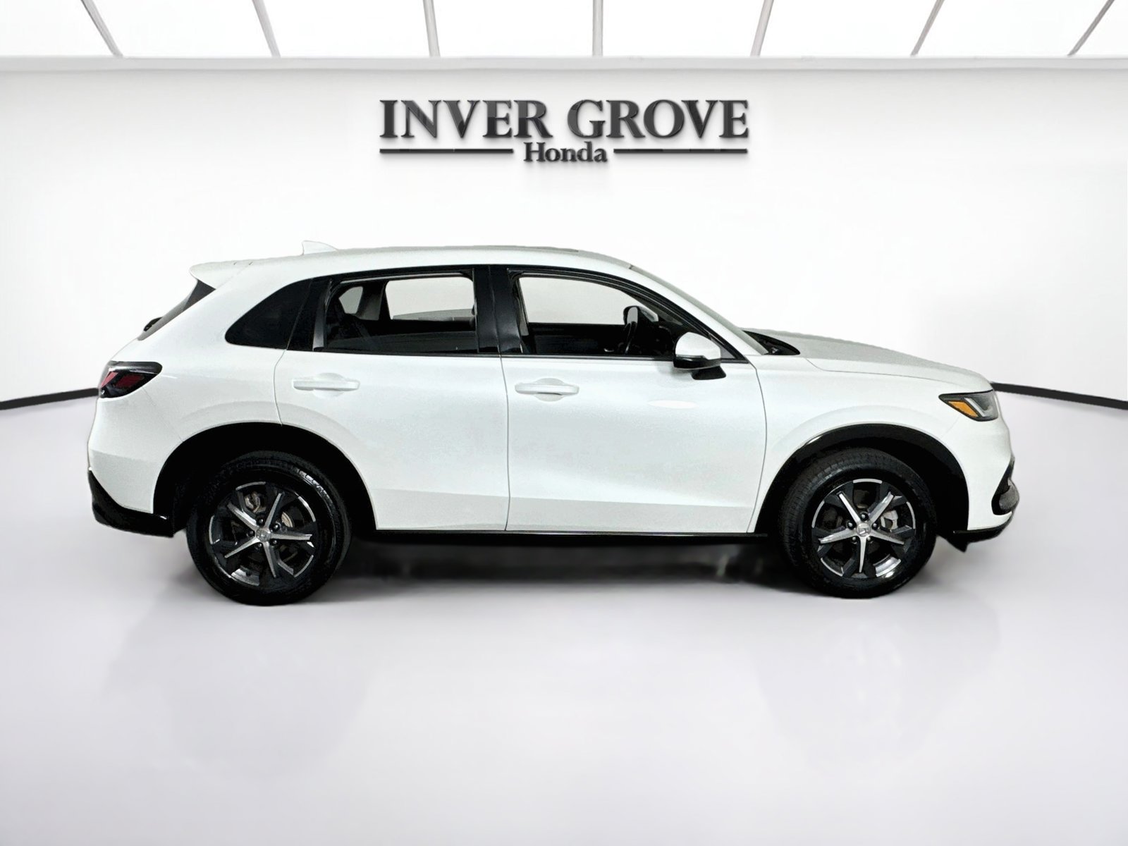 Used 2023 Honda HR-V EX-L image 4