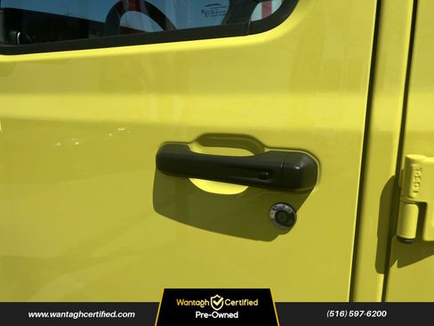 Used 2022 Jeep Wrangler Unlimited Rubicon w/ Xtreme Recon 35" Tire Package image 11