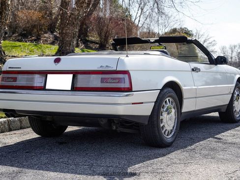 Used 1993 Cadillac Allante FWD image 6