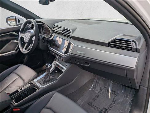 Certified 2024 Audi Q3 2.0T Premium w/ Convenience Package AWD/4WD image 22