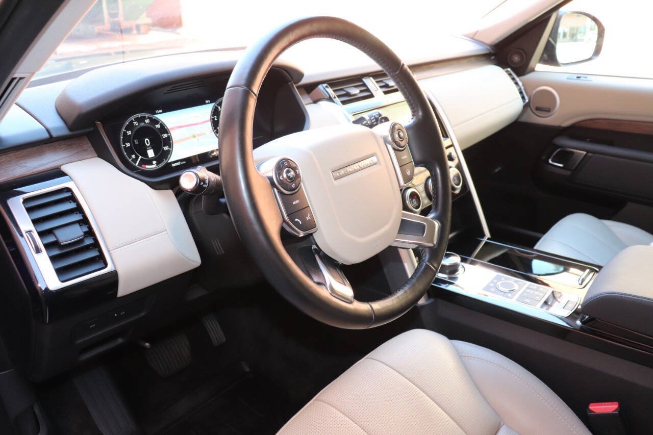 Used 2018 Land Rover Discovery HSE AWD/4WD image 19