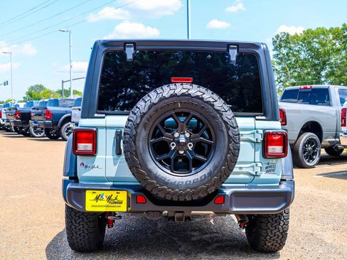 Used 2026 Jeep Wrangler Unlimited Sport AWD/4WD image 6