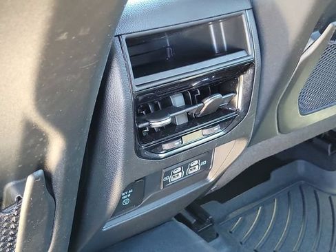 Used 2024 Jeep Grand Cherokee Altitude AWD/4WD image 26