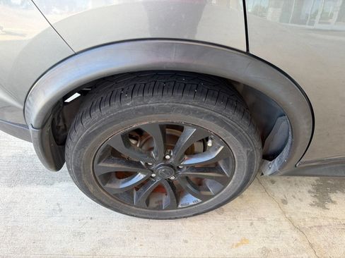 Used 2015 Nissan Juke S FWD image 14