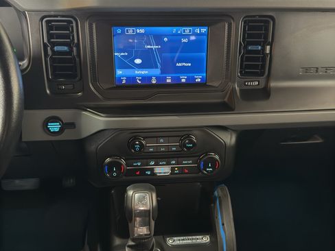 Used 2022 Ford Bronco Black Diamond AWD/4WD image 23
