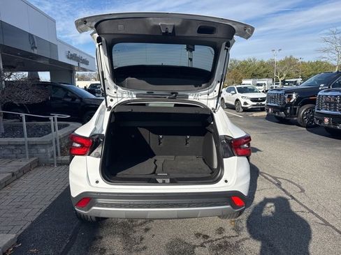 Used 2024 Chevrolet Trax LT image 25