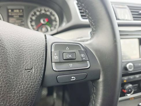 Used 2014 Volkswagen Passat TDI SE image 18