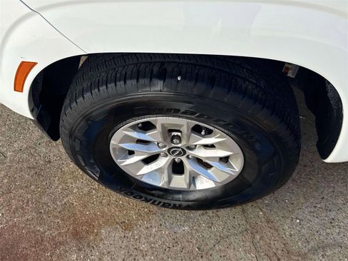 Used 2025 Nissan Frontier S w/ S Utility Package image 6