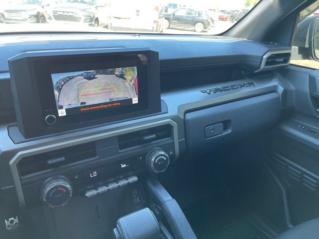 Used 2024 Toyota Tacoma TRD Sport AWD/4WD image 16