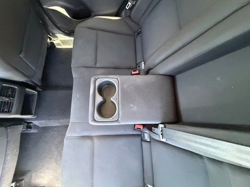 Used 2024 Nissan Rogue S FWD image 15