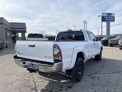 Used 2013 Toyota Tacoma 4x4 Access Cab V6 w/ SR5 Pkg image 14