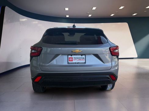 Used 2025 Chevrolet Trax LS w/ Driver Confidence Package FWD image 4