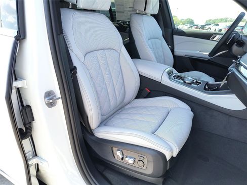 Used 2026 BMW X5 sDrive40i RWD image 13